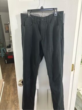 Vineyard Vines Men's Black Chinos